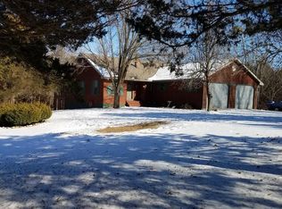 4264 Cedar Ridge Dr, Fulton, MO 65251