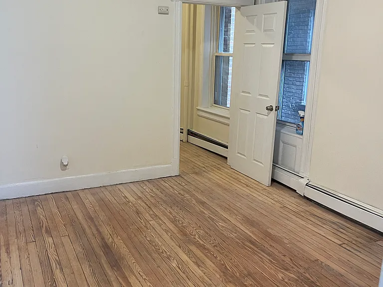 6 Webster Ave #1L — Photo 5
