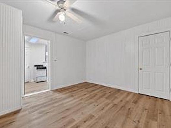 4th image of 4709 Mayfair St