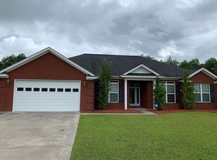 39 Appling St, Hinesville, GA 31313