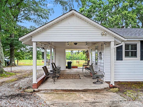 3rd image of 2291 Zion Rd