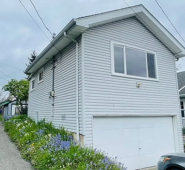 3630 1/2 Lombard Ave — Photo 2
