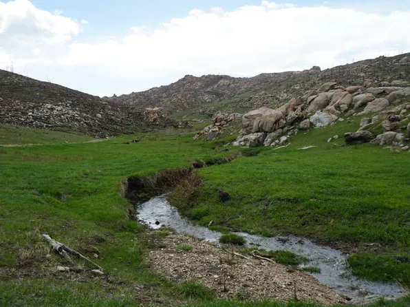 1154 Fish Creek Rd, Wheatland, WY 82201