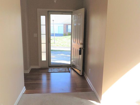 5th image of 10301 Pine Glen Cir