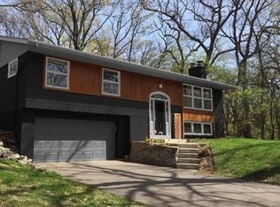 13000 Berkshire Dr, Minnetonka, MN 55343