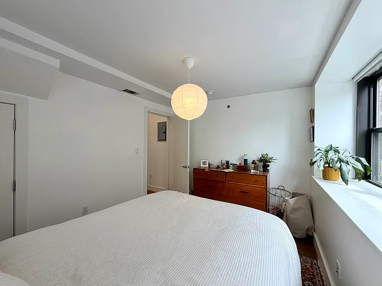 53 S 11th St #1C — Photo 7