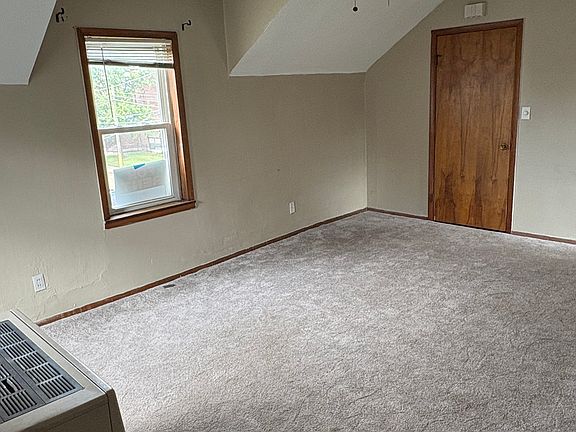 2nd image of 210 S Jefferson St #1/2