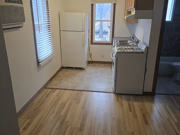 1714 2nd Ave S #6 — Photo 1