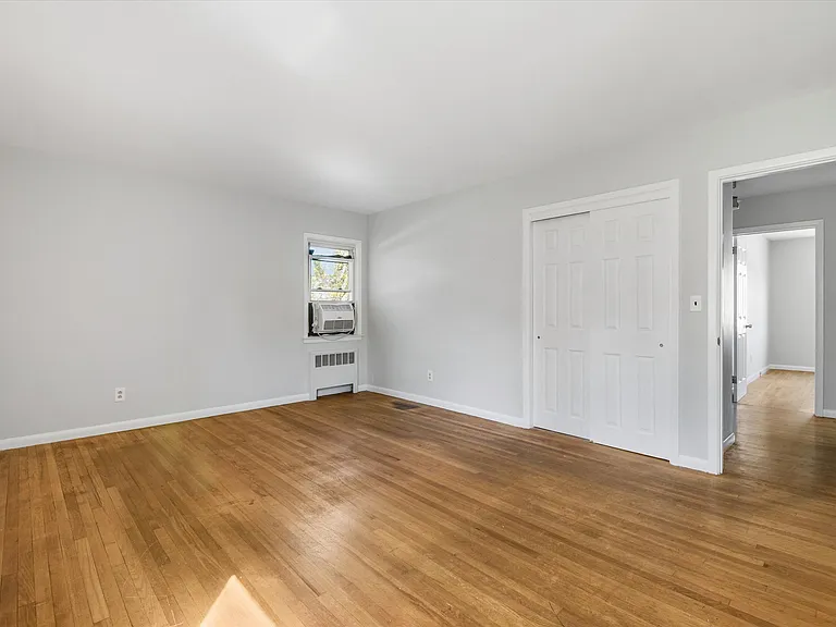 846 Hartsdale Rd — Photo 30