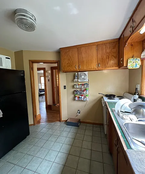1316 Packard St — Photo 6