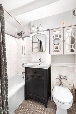 Sold by Keller Williams NYC | media 6