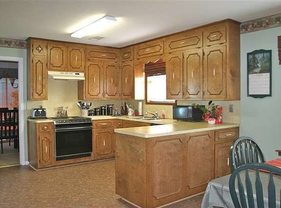 4th image of 6695 Marshall Place Dr