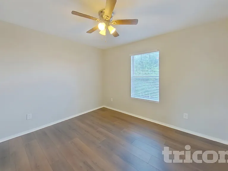 1221 Dianthus Dr — Photo 13