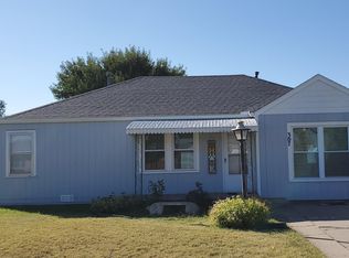 307 E 12th St, La Crosse, KS 67548