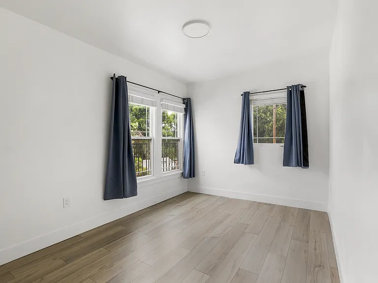 743 N Occidental Blvd — Photo 11
