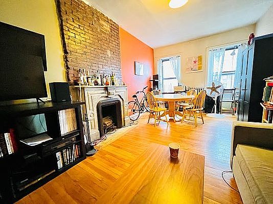 5th image of 499 Atlantic Ave APT 4
