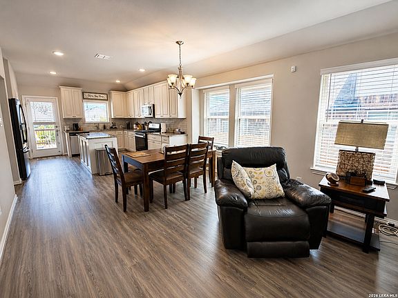 3rd image of 2068 COWAN DR