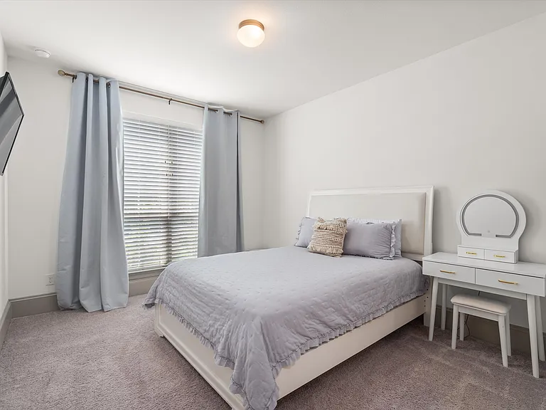 209 Rio Ranchero Rd — Photo 24