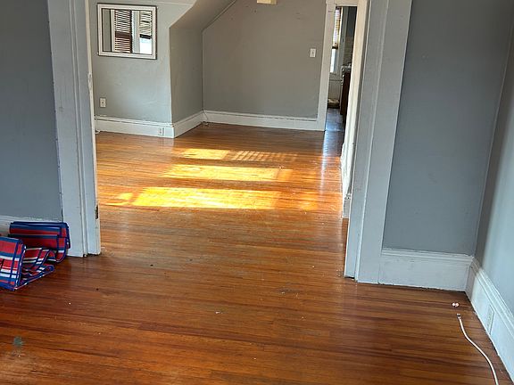 3rd image of 89-91 Armour St #3