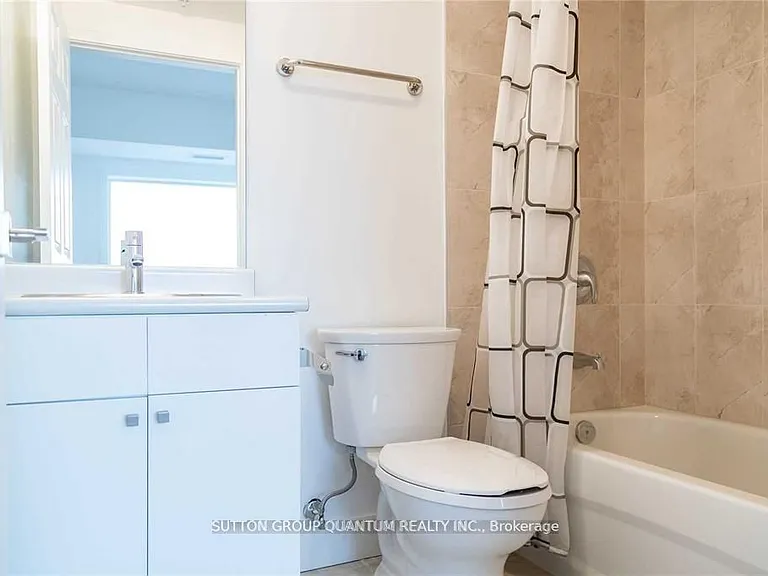 1 Wellington St #712 — Photo 11