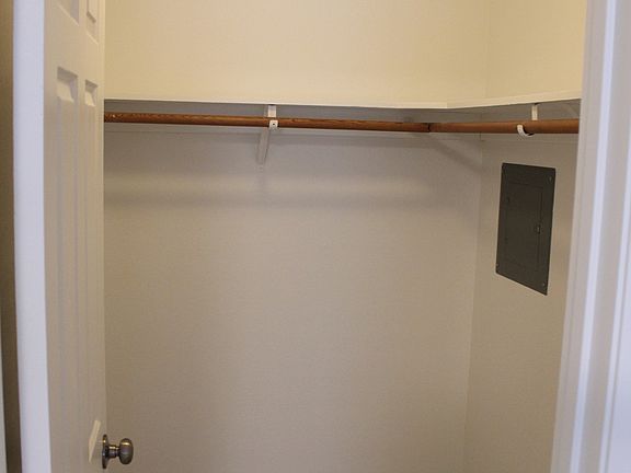 5th image of 450 Commercial Ave #3