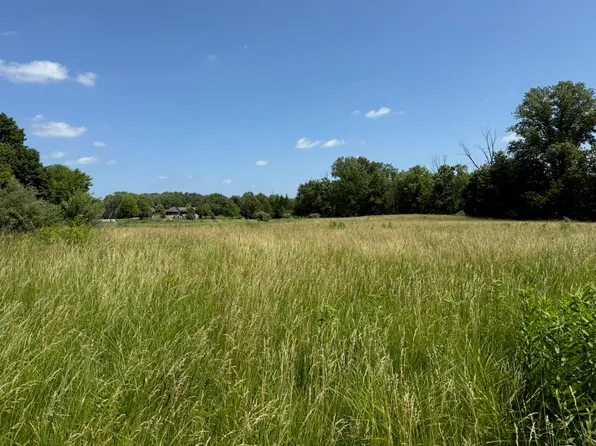 1015 Country Creek Ln, Chesterton, IN 46304