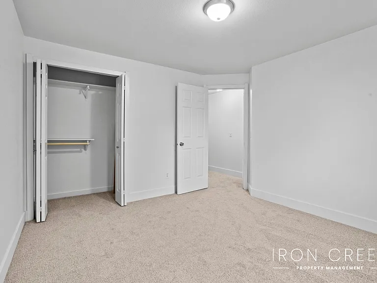 362 E Elwood Ln — Photo 17
