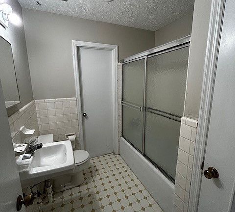 5th image of 915 Southview Cir #A
