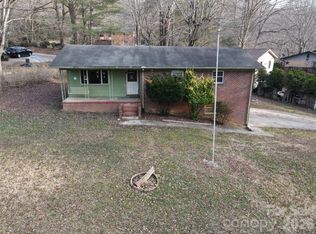 89 Whippoorwill Rd, Brevard, NC 28712