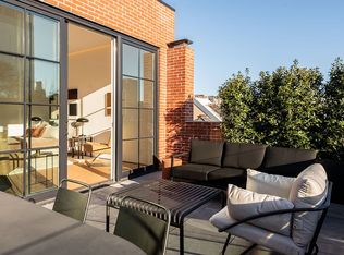 313 E 6th St #PENTHOUSE, New York, NY 10003