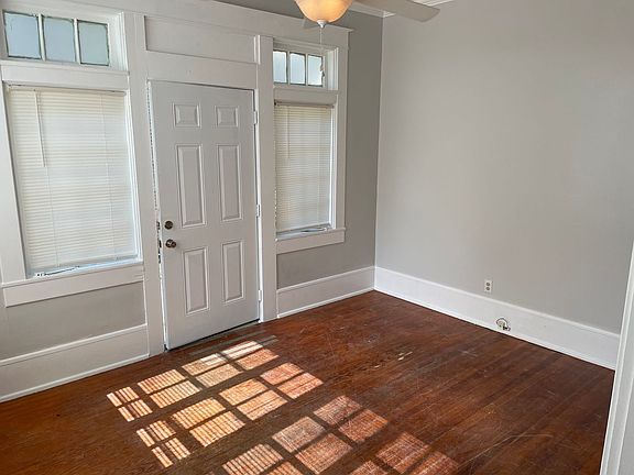 3rd image of 2408 Pinehurst Blvd