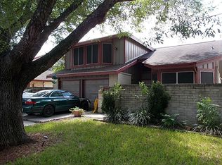 10626 Chapel Hill Dr, Houston, TX 77099