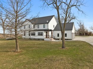 25979 E 3000 North Rd, Chenoa, IL 61726