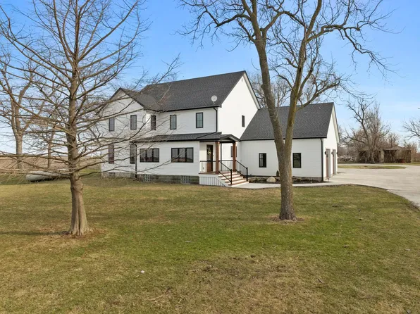 25979 E 3000 North Rd, Chenoa, IL 61726