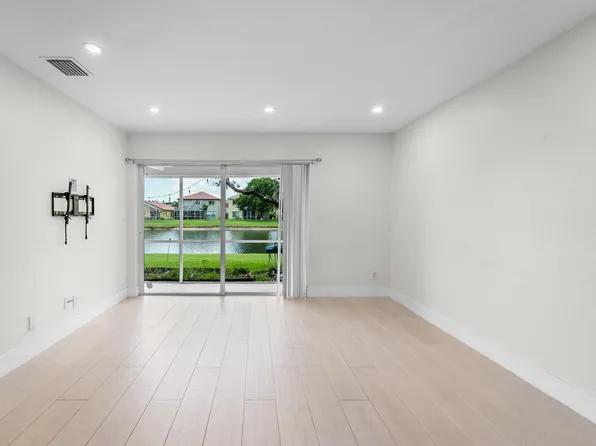 8018 Big Pine Way, Riviera Beach, FL 33407