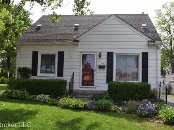 23369 Hughes Ave, Hazel Park, MI 48030