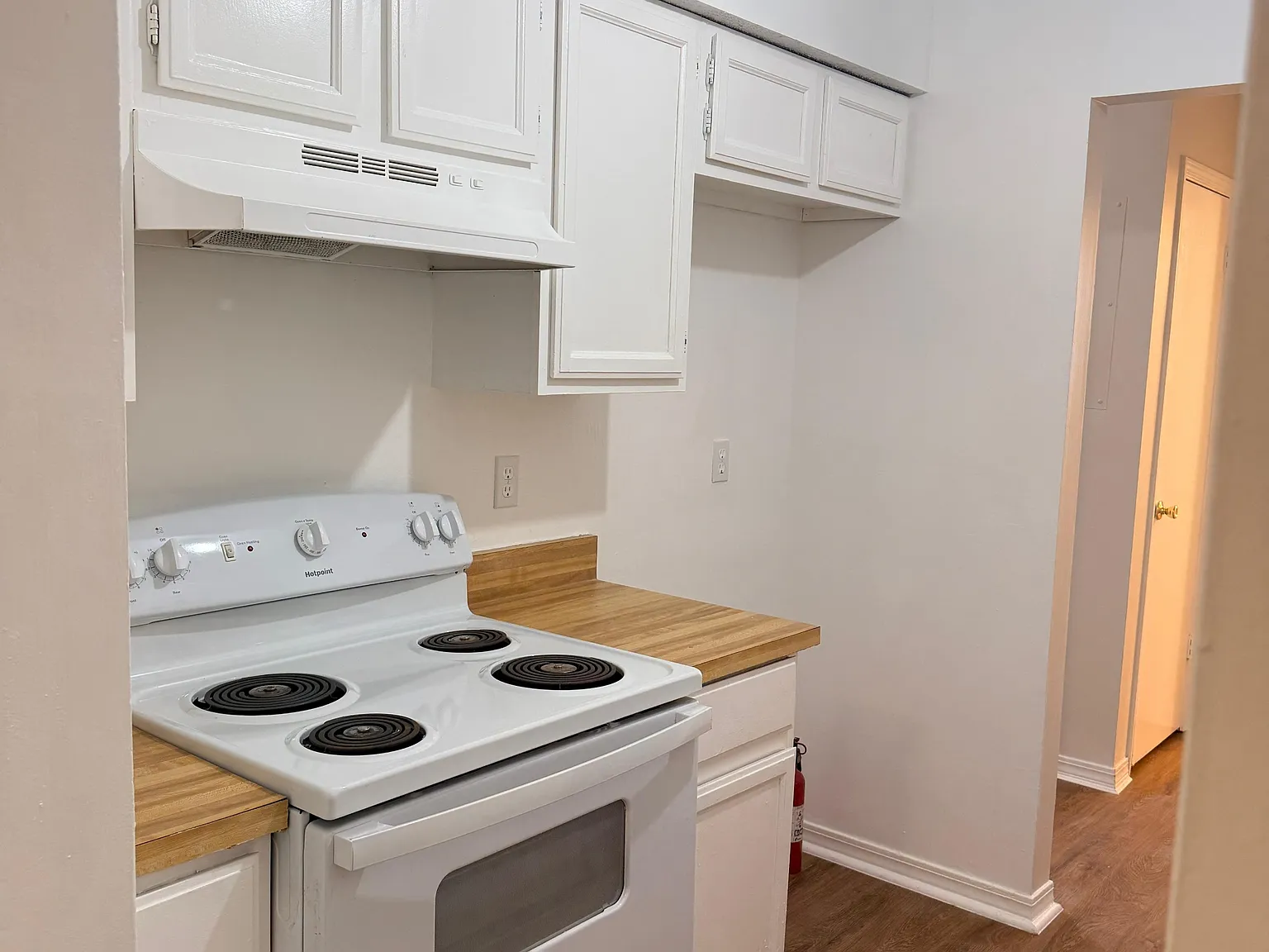 460 Crabapple Court - C — Photo 1
