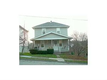 3302 Grace St photo 1