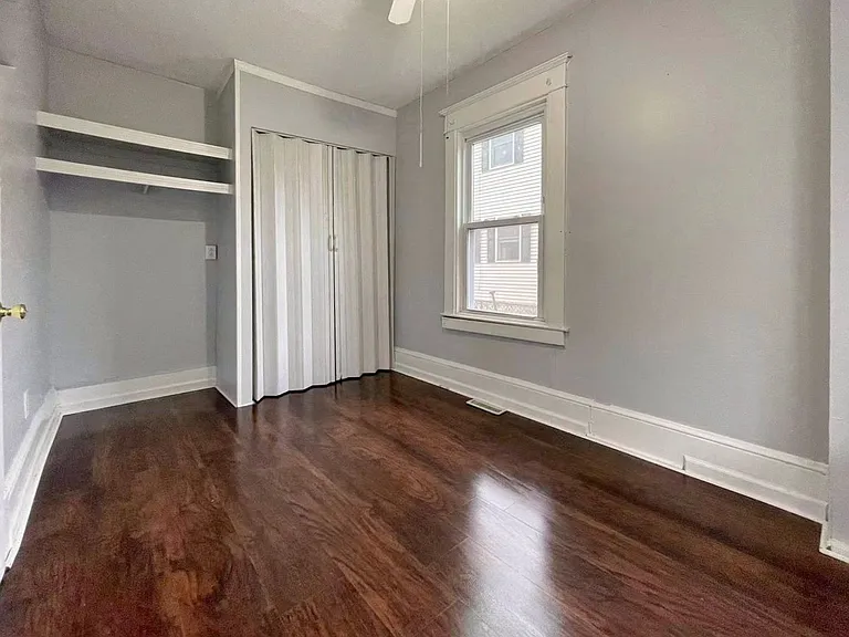 27 Loring St — Photo 7