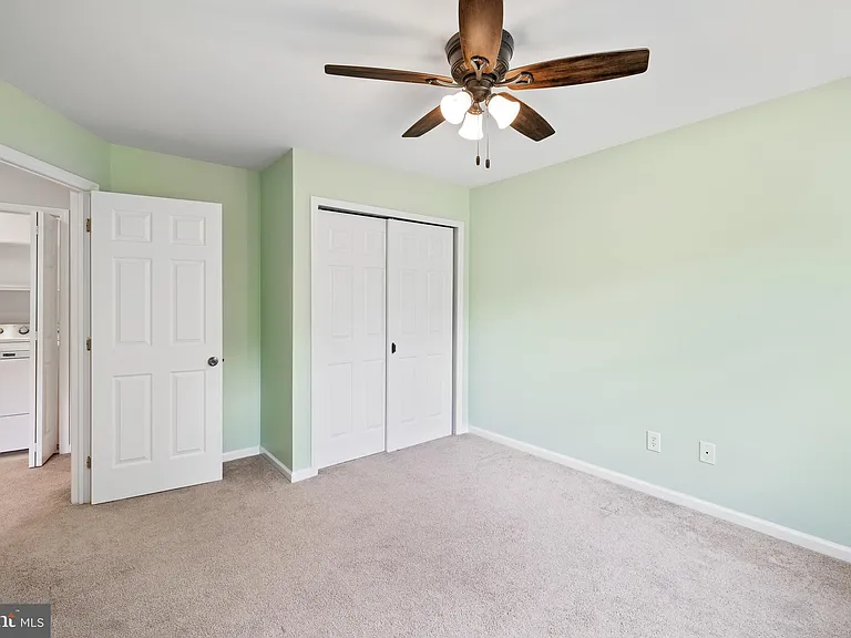 203 Princeton Cir — Photo 26