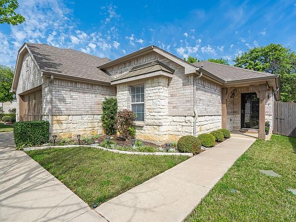 2nd image of 2417 Creek Villas Dr