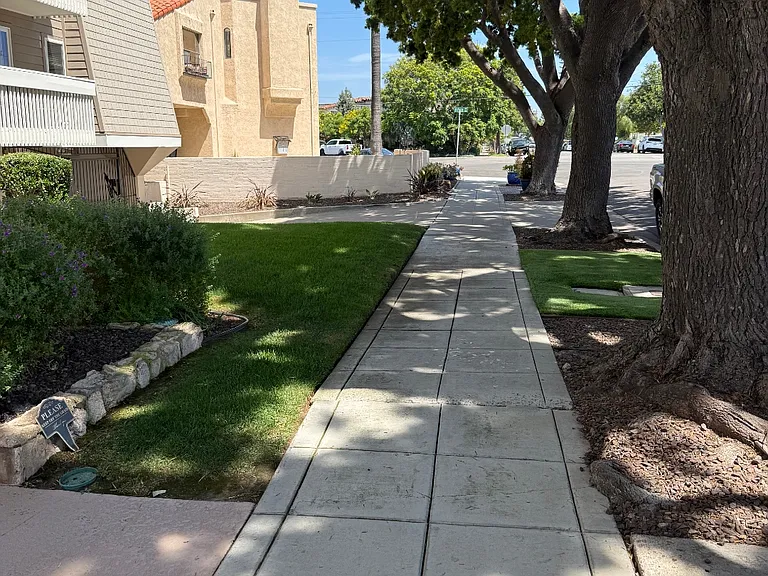 512 E Ave — Photo 19