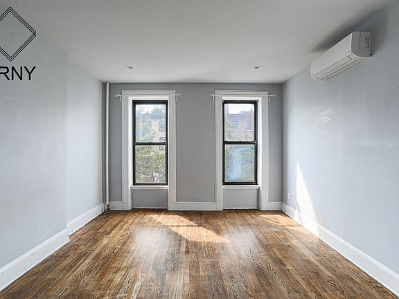4th image of 125 Putnam Ave APT 1R