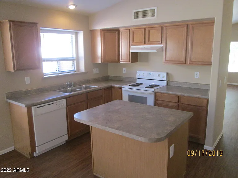 2444 W Blue Sky Dr — Photo 5