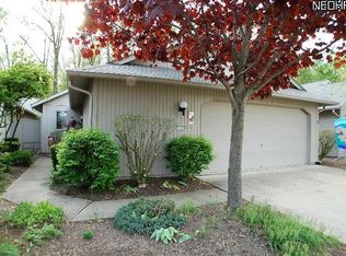 12374 Kronos Ct, Strongsville, OH 44149