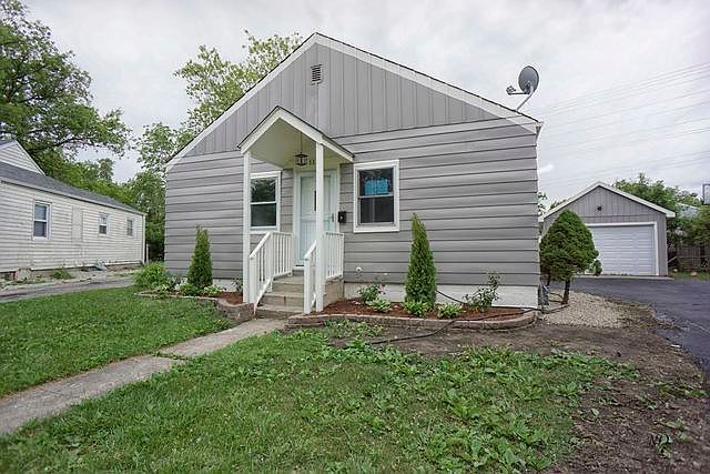 1st image of 1107 Woodlawn Cir