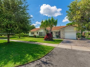 8350 SW 83rd St, Miami, FL 33143