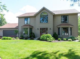 1818 Old Oaks Ct, Rockford, IL 61108