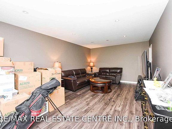 3rd image of 19 Alderbury Cres