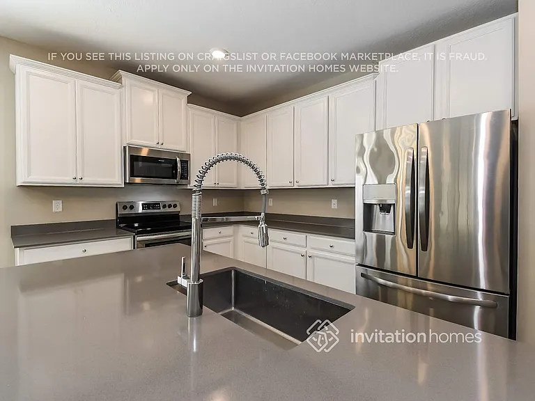 9884 Lemon Grass Ln — Photo 8